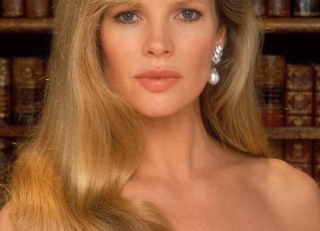 Кошки выбирают женщин